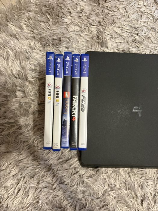 Vand ps4 slim +jocuri