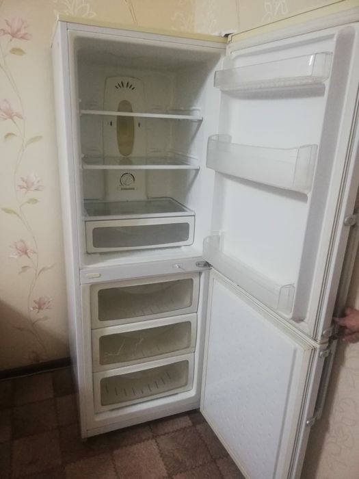 Продам холодильник