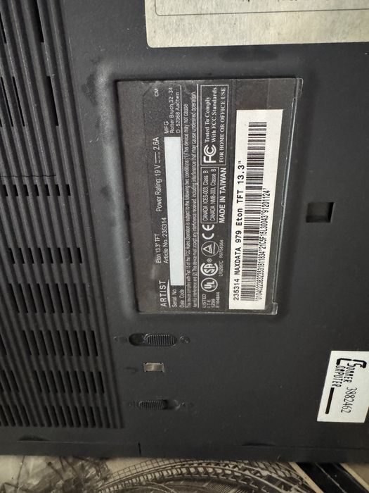 Laptop vintage cu CPU Intel Tillamook 266 MHz