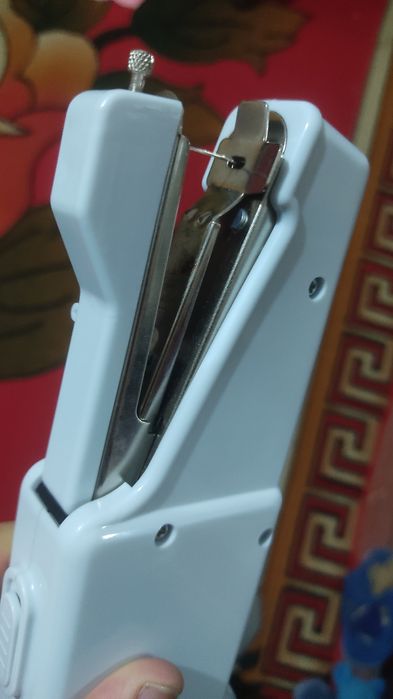 Mini tikuv , kichik olchamdagi matolarni tikish qurilmasi