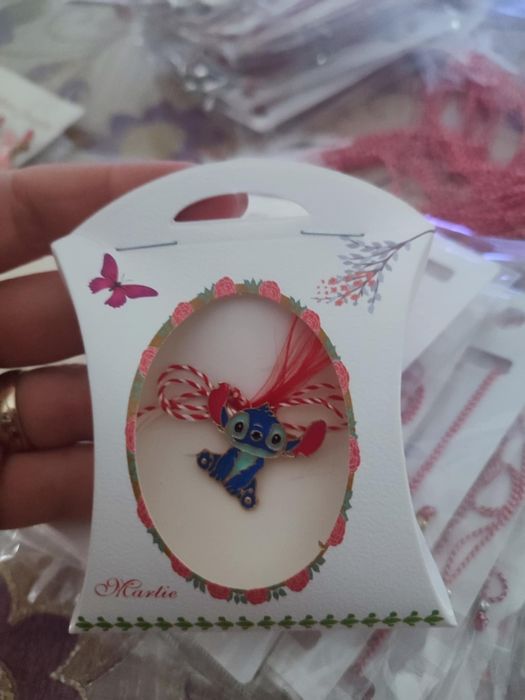 Martisoare tip broșa Stitch