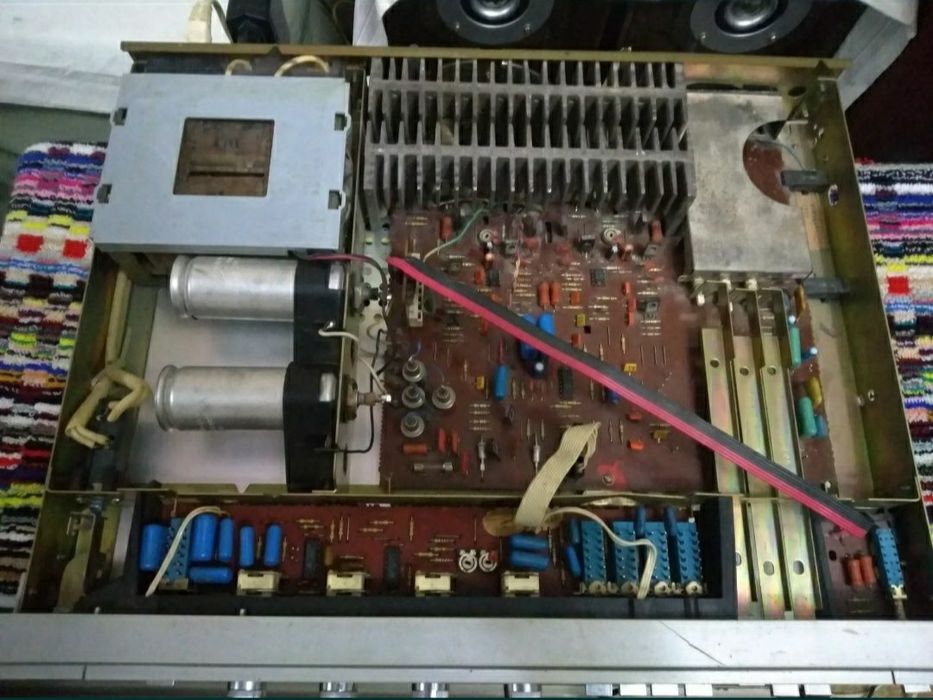 Колонки. Усилитель Вега. Приставка SONY-TX313. МП3. DVD. Наушники.