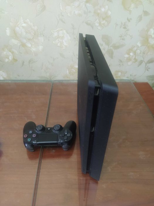 Sony PlayStation 4