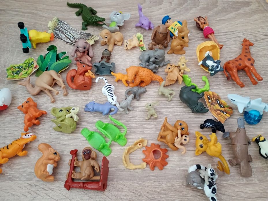 Kinder киндер дребни играчки