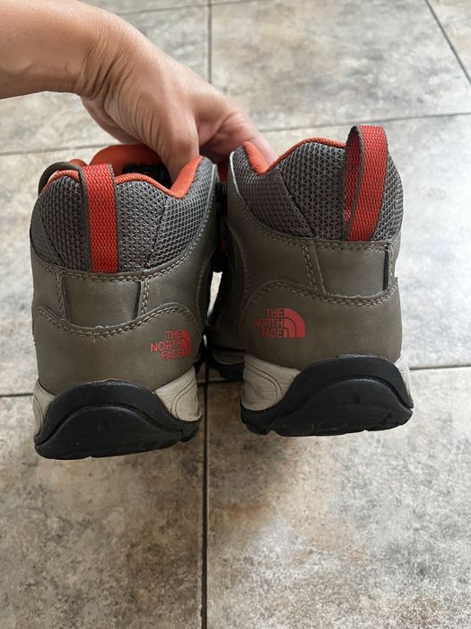 Туристически обувки The north face