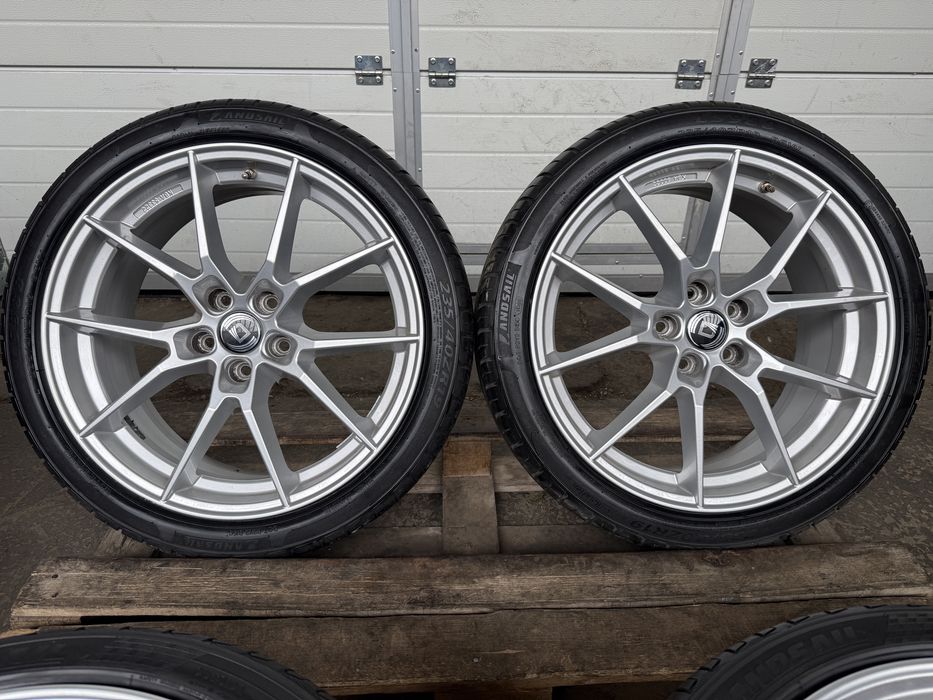 # Jante aluminiu VW Passat Arteon Tiguan Touran Skoda Superb Octavia cu anvelope de vara 235/40 R19