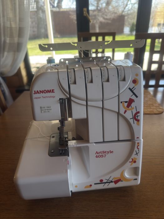 Оверлок Janome ArtStyle 4057