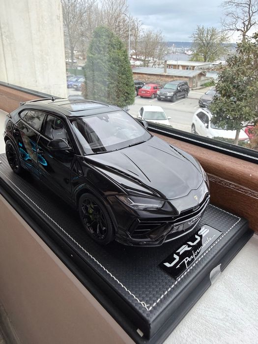 Модел Lamborghini Urus Perfomante 1:18 by Mr.Collection