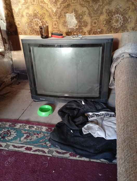 Телевизоры кинескопные одним лотом
