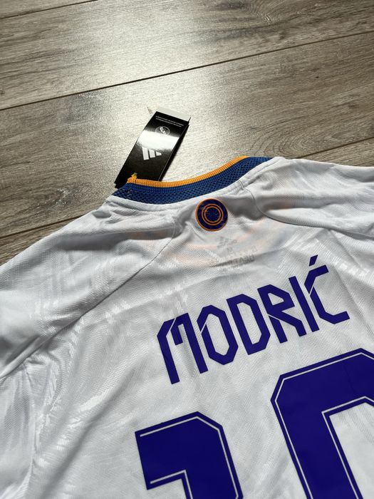 Tricou de fotbal Adidas Real Madrid Finala Champions league 2022 Paris cu Luka Modric 10 marime M