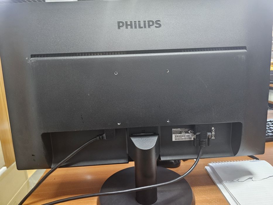 Monitor Phillips 24" model 243v5