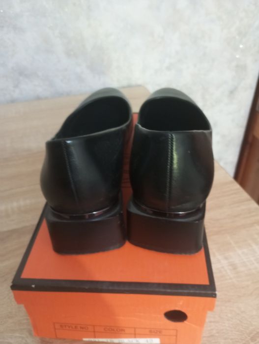 Продаются туфли.