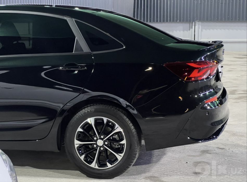 Chevrolet Monza 1.3 Turbo Mild Hybrid (48V) — 2023 года (1 хозяин)