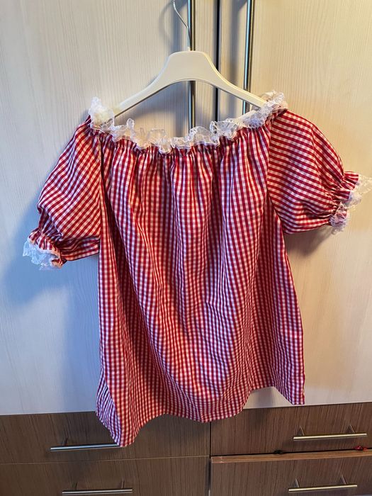 Дамски блузки къс ръкав