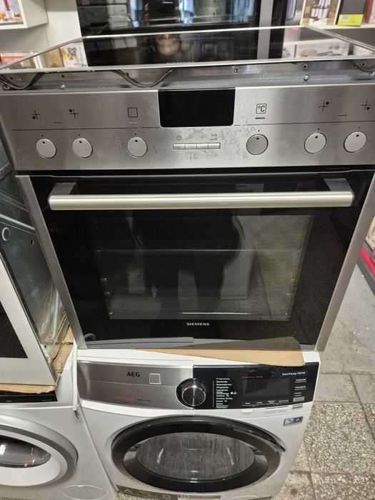 Фурна с керамични котлони за вграждане Сименс