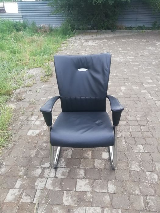 Продам кресло на лыжах