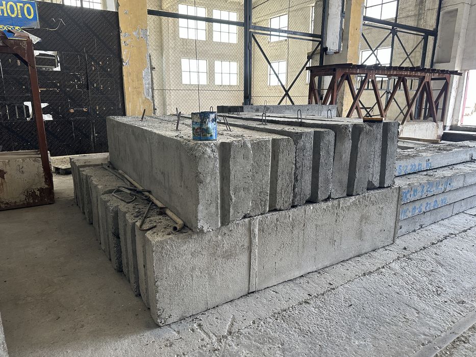 Фундаментные блоки 2,4х0,6х0,4
