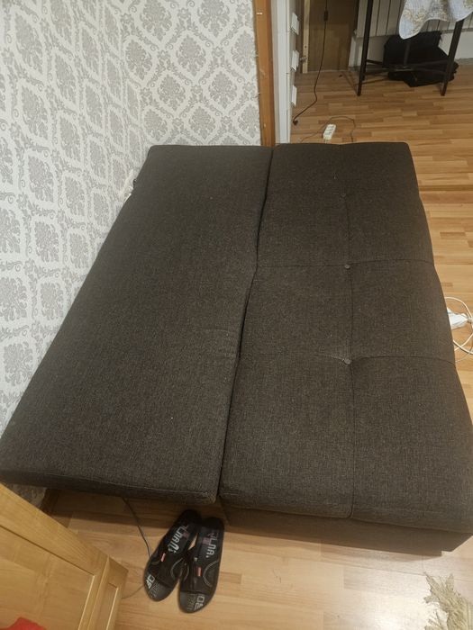 Продам Диваны(4 года каждому)
