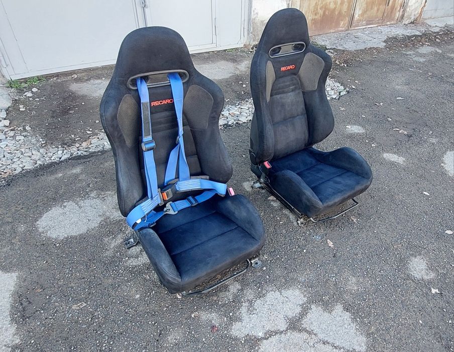 Сиденья Recaro Mitsubishi EVO