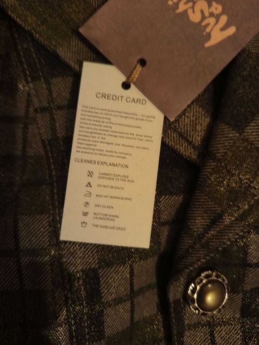 Костюм. Джинс. Фирменный. 44 р. Новый. С люрексом.