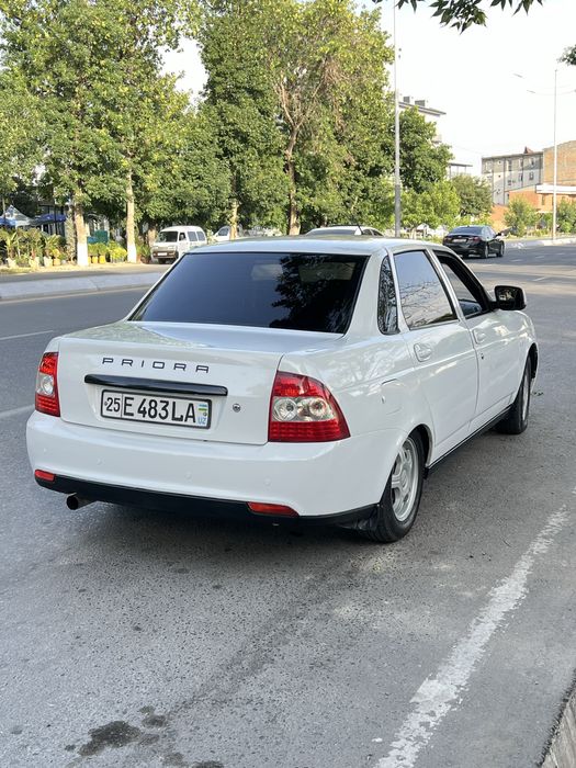 Lada Priora Sotiladi