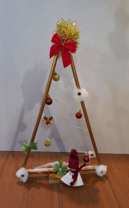 Нови ръчно изработени елхи и декорацийй