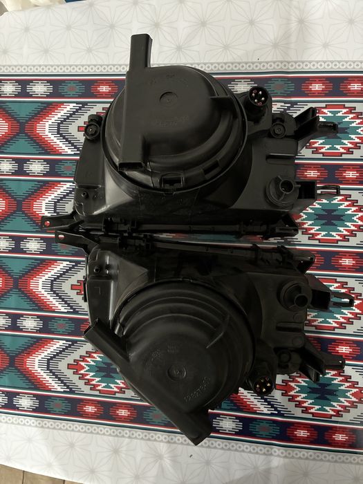 Продам фары Audi 80 B4.