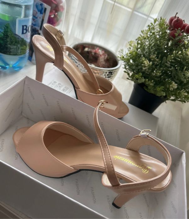 Sandale dama marime 38