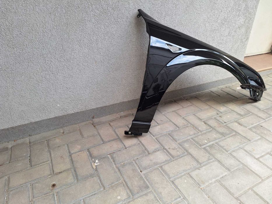 Aripa Fata Dreapta Ford Mondeo 2000-2007 Vopsita Negru