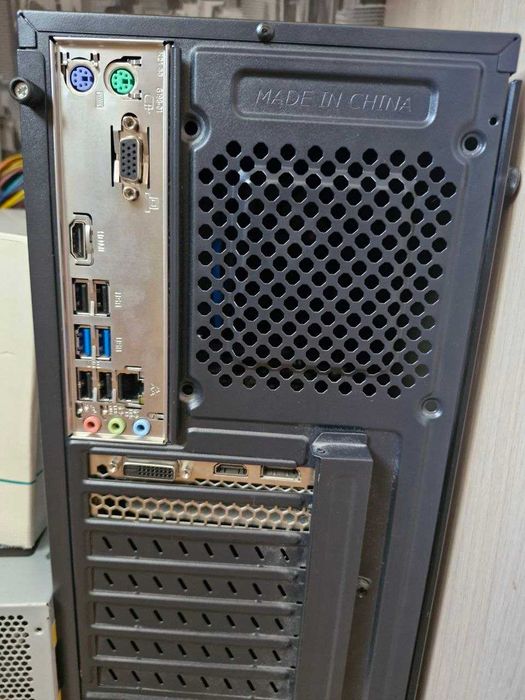 Средний PC I3-10 + 1050TI