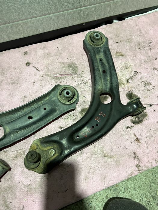 Brat brate bascula suspensie fata stanga dreapta pt vw passat b8 arteo