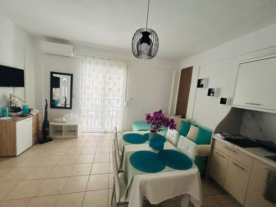 Апартамент с две спални в Паралия Офринио на 100 метра от плажа