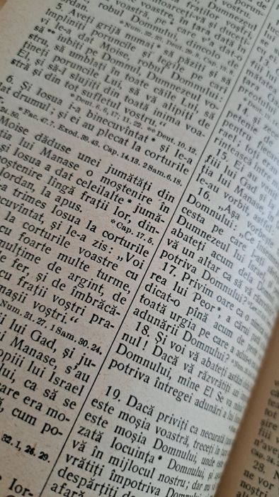 Biblie Veche anii 1940"  Cu trimiteri
