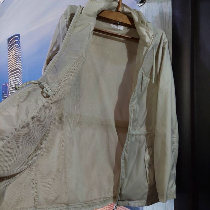 Продам ветровку 46-48р