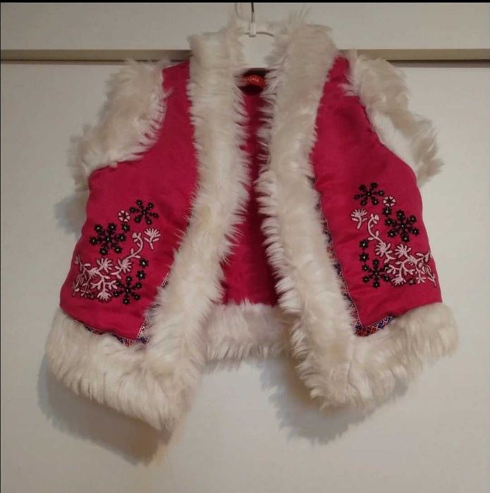 Vesta Tissaia cu blanita