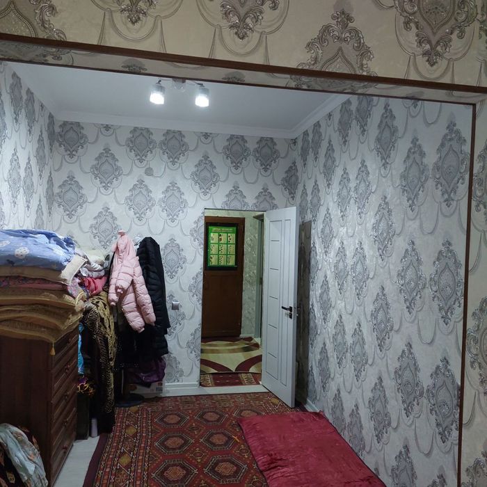 Уй сотилади.2-хонали.1-этаж.