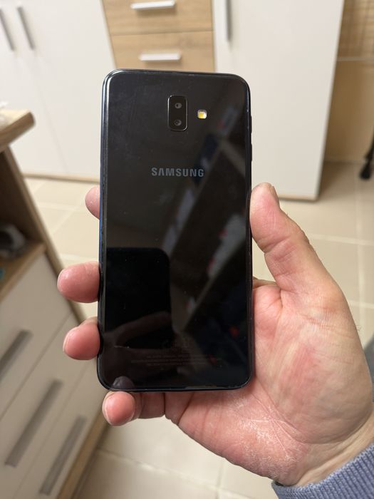 Samsung Galaxy J6 Plus 3/32gb - отличен