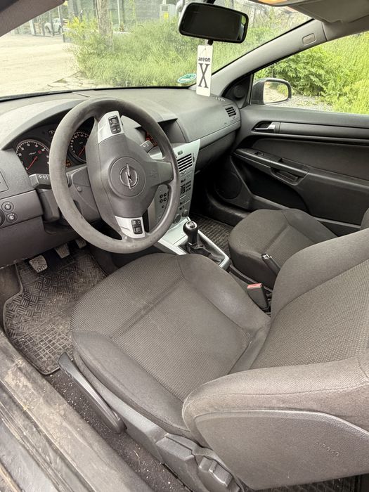 Продавам Opel Astra 1.6