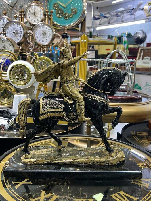 Сувенир, Стаэтуетка Амир Тимур из бронза лотона СЕРЬЁЗНО падрок Боссы