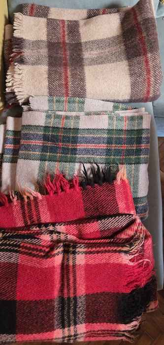 Родопски одела в различни цветове