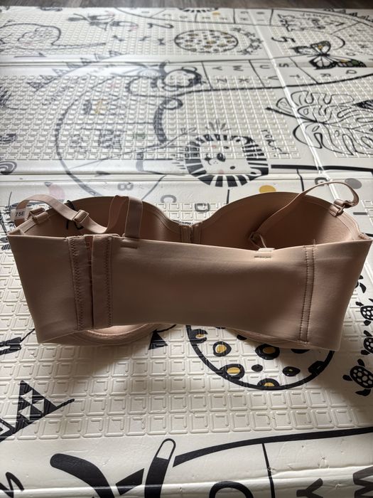 Нов сутиен Calvin Klein 75E