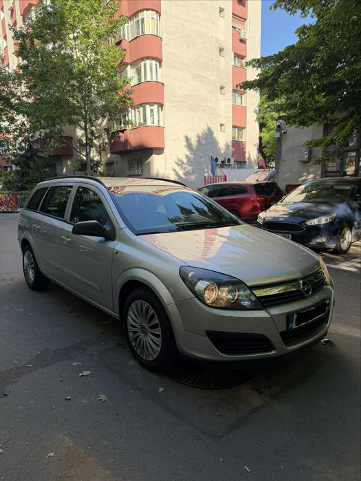VÂND Opel Astra H, 1,9 CDTI
