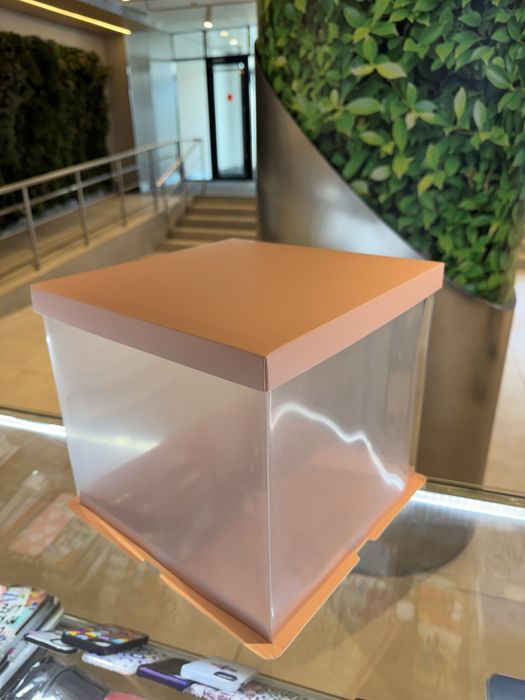 Подарочная коробка