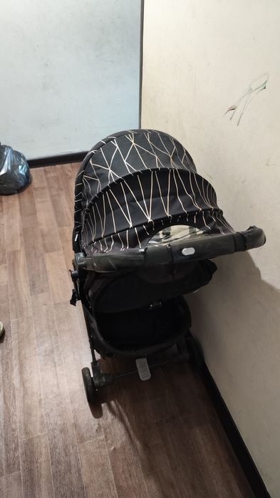 Продам Коляску срочно