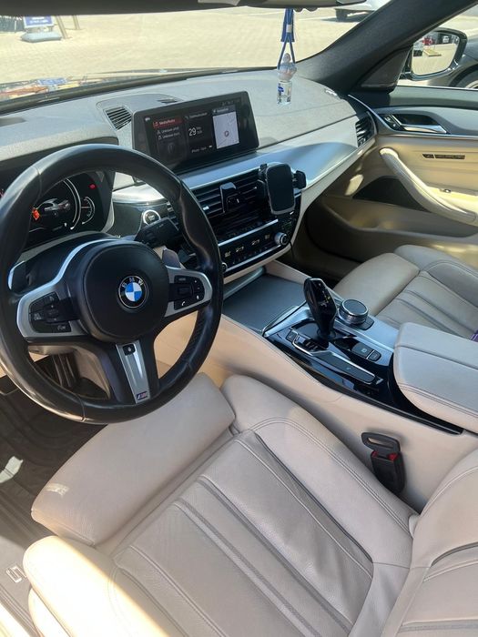 Vând autoturism BMW 540 xi