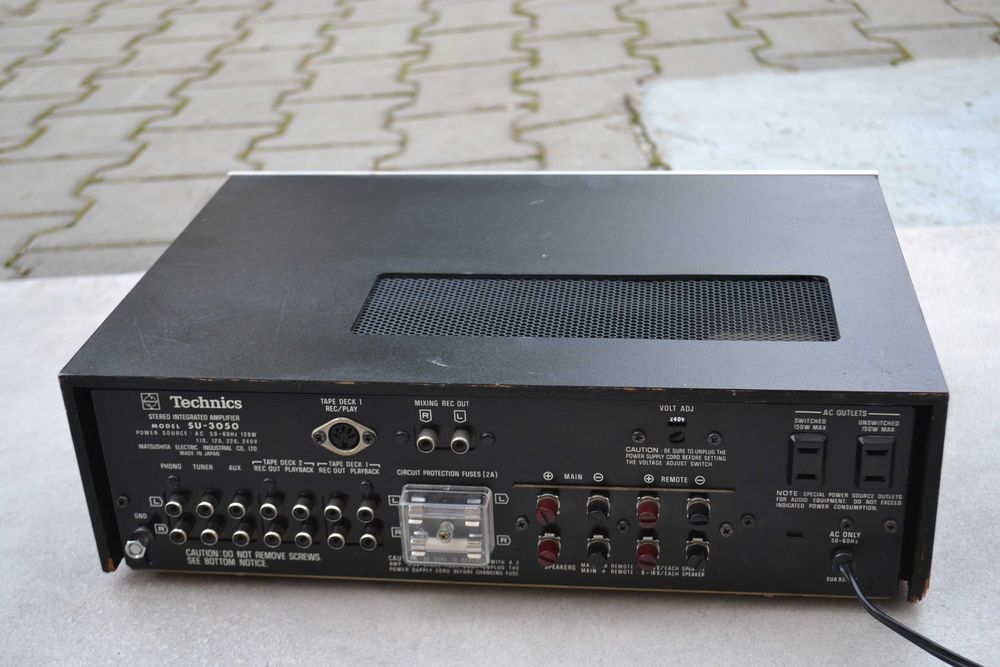 Amplificator Technics SU 3050