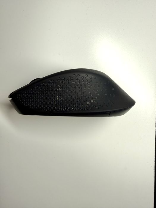 Mouse Logitech M330 – funcționează perfect, ușor uzat