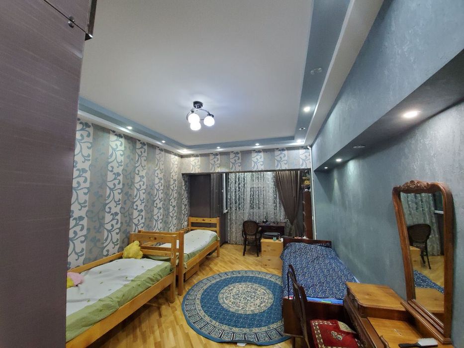 Сдам квартиру Ц1, ЦУМ, метро космонавты, 3-х комнатную, с ремонтом