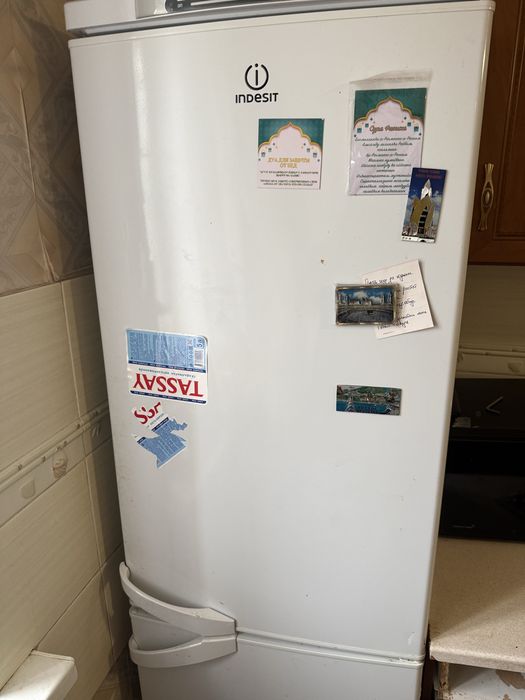 Двухкамерный холодильник Indesit (надежная рабочая лошадка)