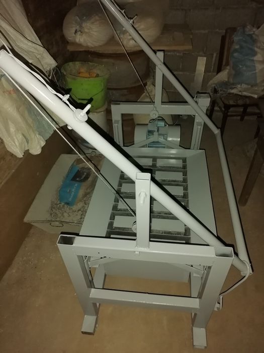 Mașini de bolțari stâlpi și fundații